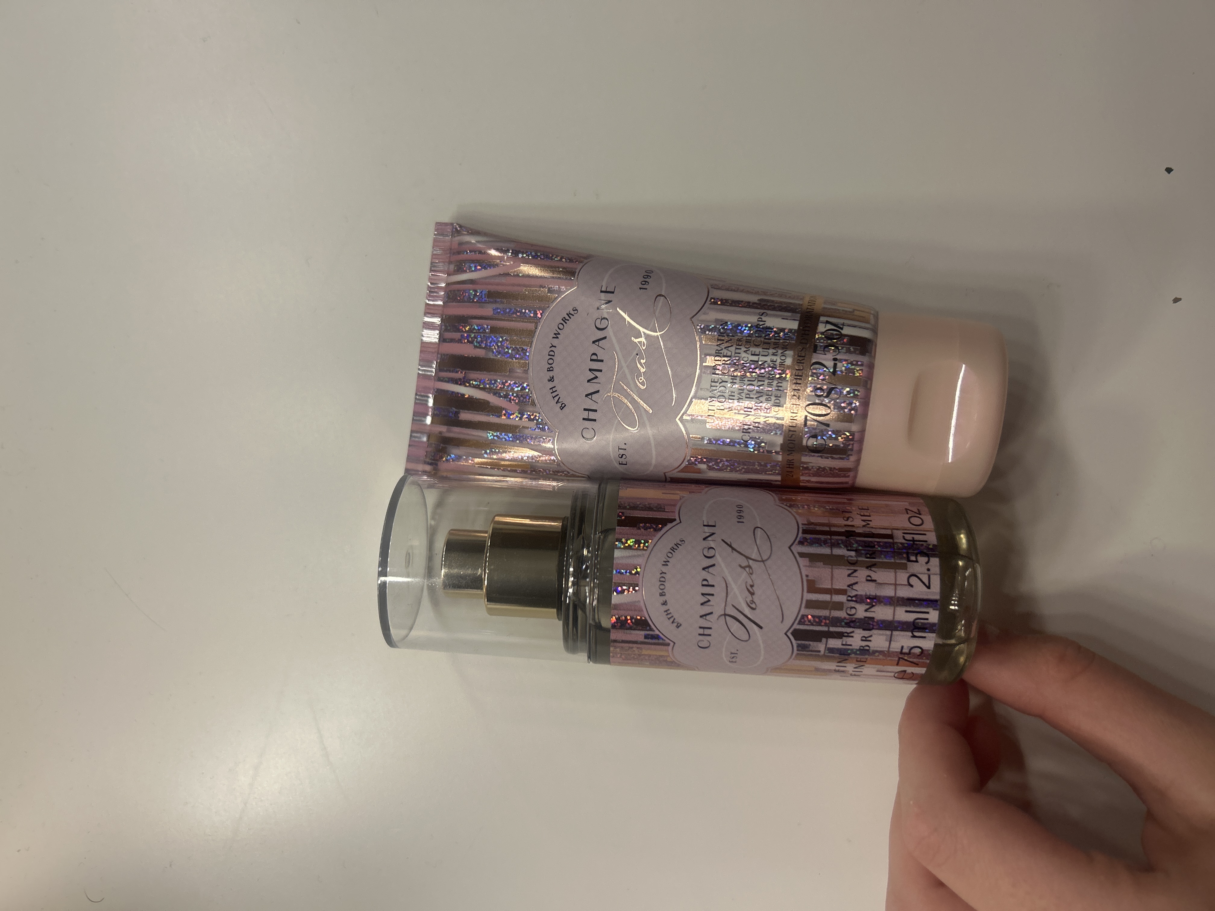 https://d3f8vdj1myj9bw.cloudfront.net/production/rating-and-review/bath_and_body_works/bbw-aus/28004684/28004684/review-images/b2869637-f821-40de-aaa1-16f731acf410.jpeg