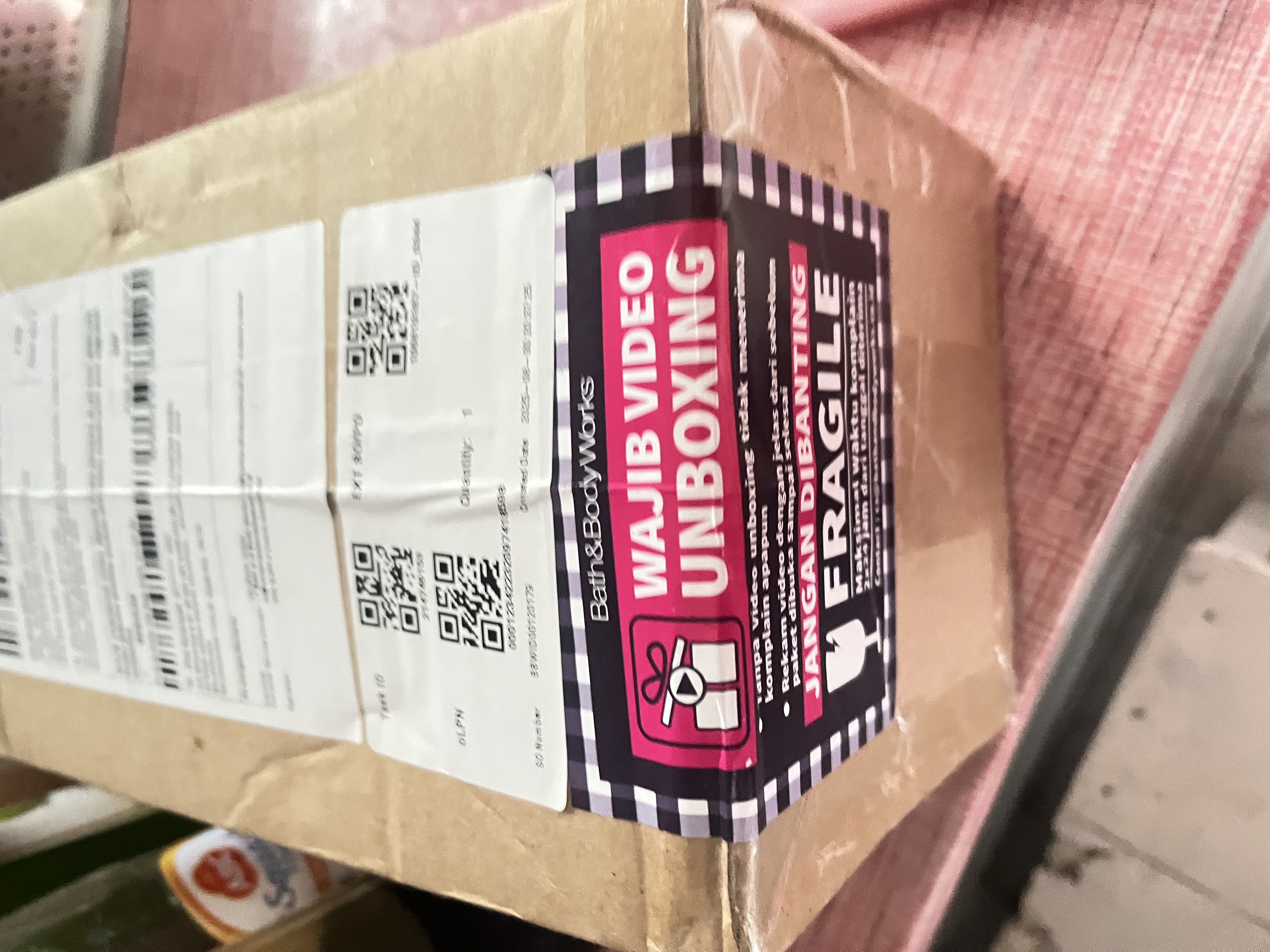 https://d3f8vdj1myj9bw.cloudfront.net/production/rating-and-review/bath_and_body_works/bbw-id/28005121/28005121/review-images/d88aeebf-862f-4aee-8c85-6c0ff9688959.jpeg