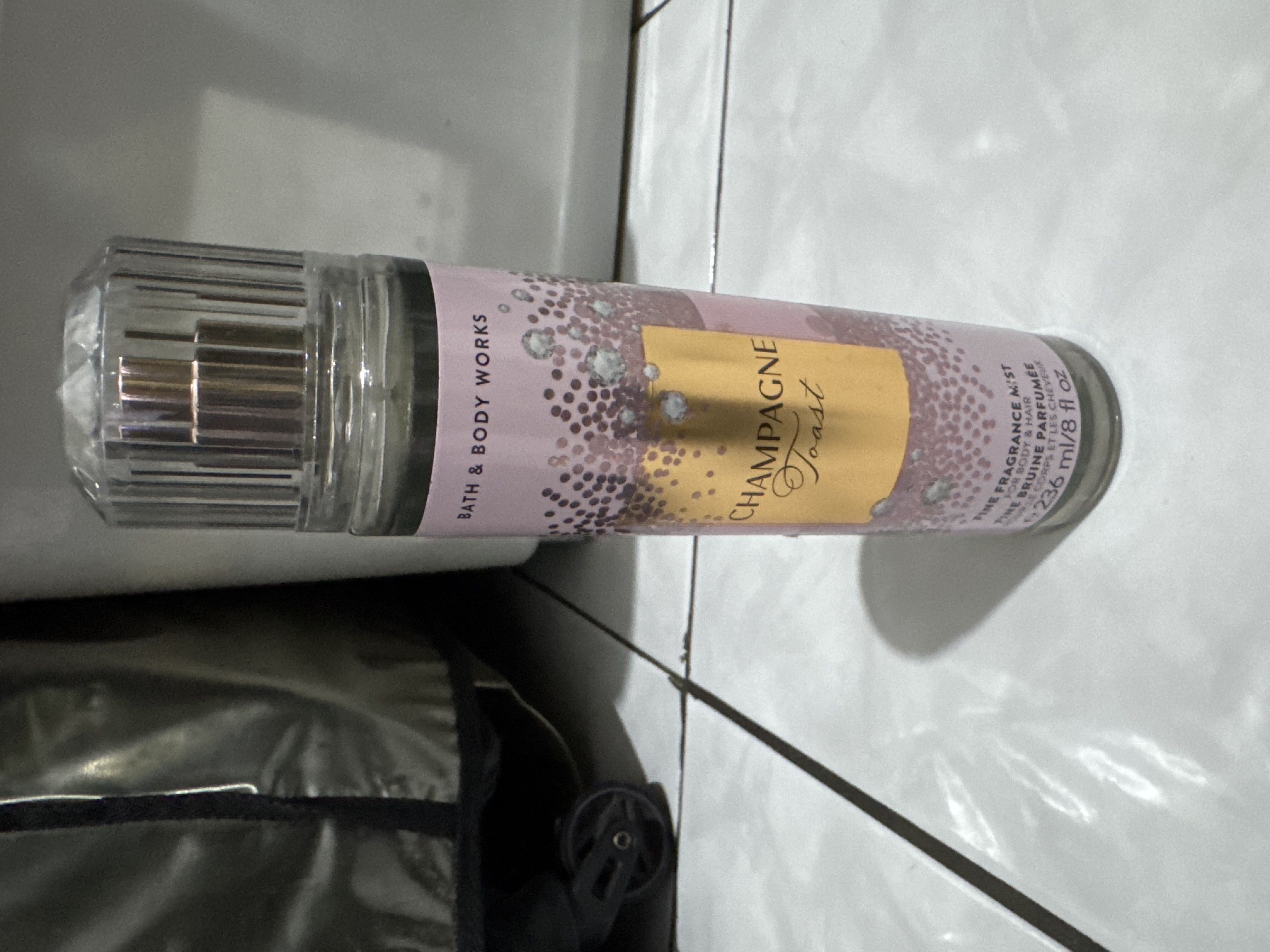 https://d3f8vdj1myj9bw.cloudfront.net/production/rating-and-review/bath_and_body_works/bbw-id/28019199/28019199/review-images/3c93c1db-6936-47a1-a6d5-2896a35f2e1a.jpeg