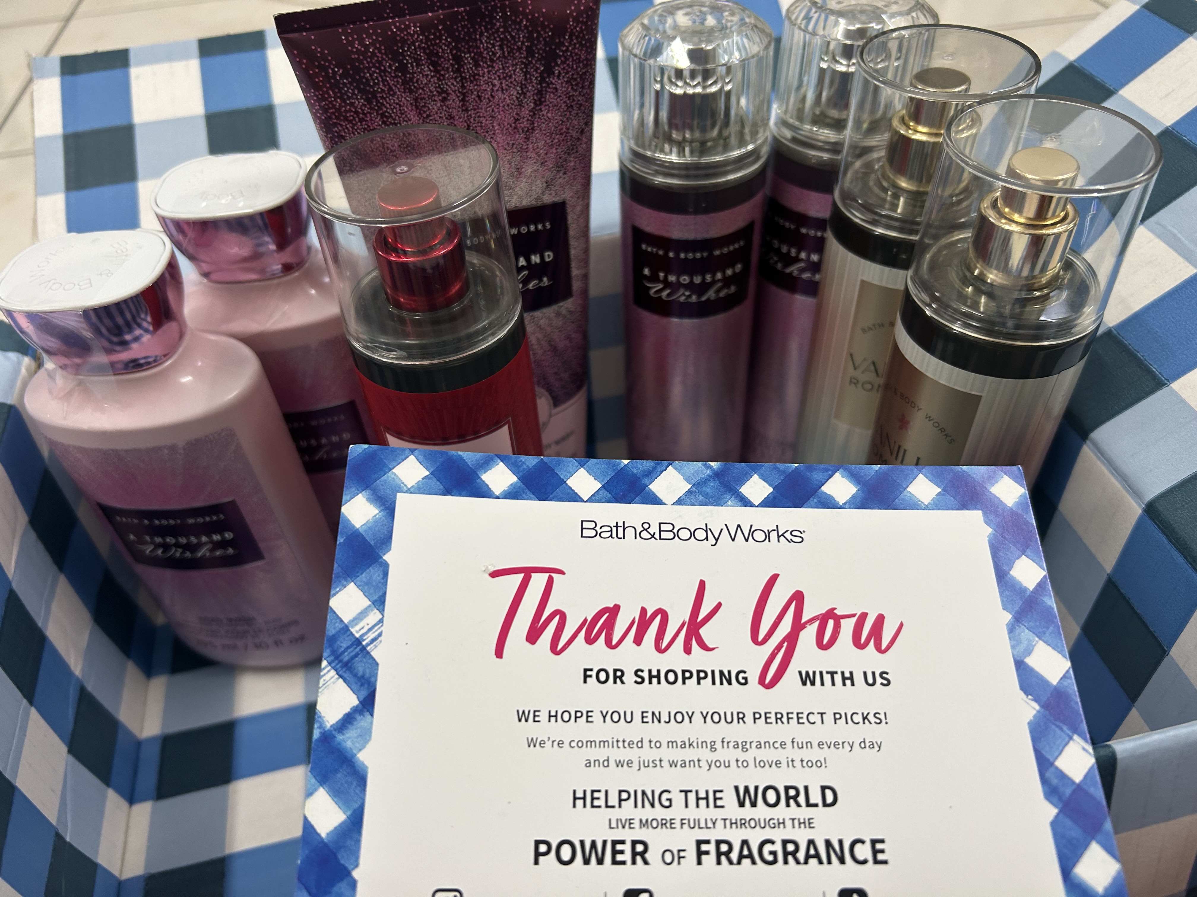 https://d3f8vdj1myj9bw.cloudfront.net/production/rating-and-review/bath_and_body_works/bbw-my/28004225/28004225/review-images/2bf43daf-d487-43e0-b3df-5440bf6fd8a6.jpeg