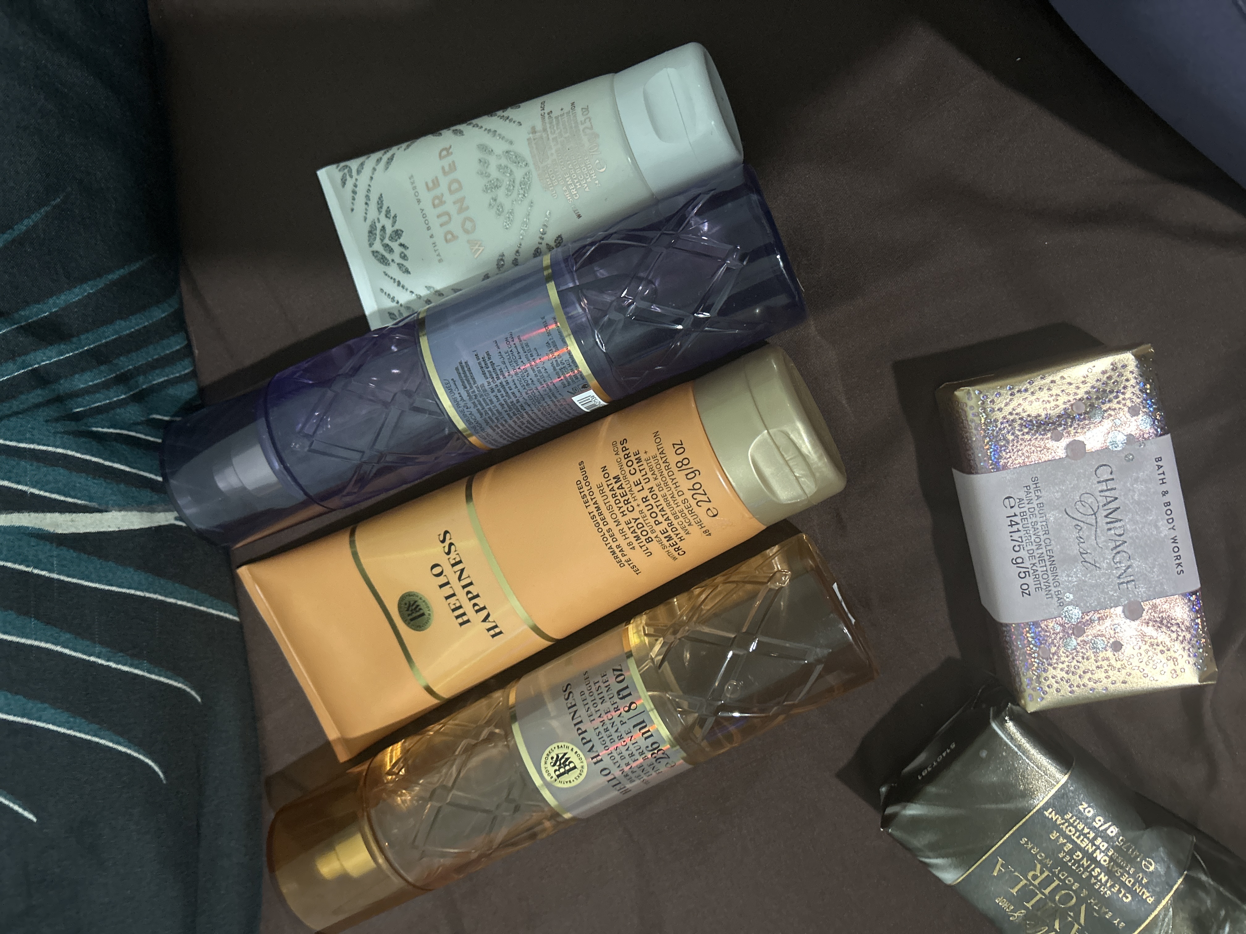 https://d3f8vdj1myj9bw.cloudfront.net/production/rating-and-review/bath_and_body_works/bbw-my/28023679/28023679/review-images/9c49ce2b-c0dd-4623-884f-b2f981e94a99.jpeg