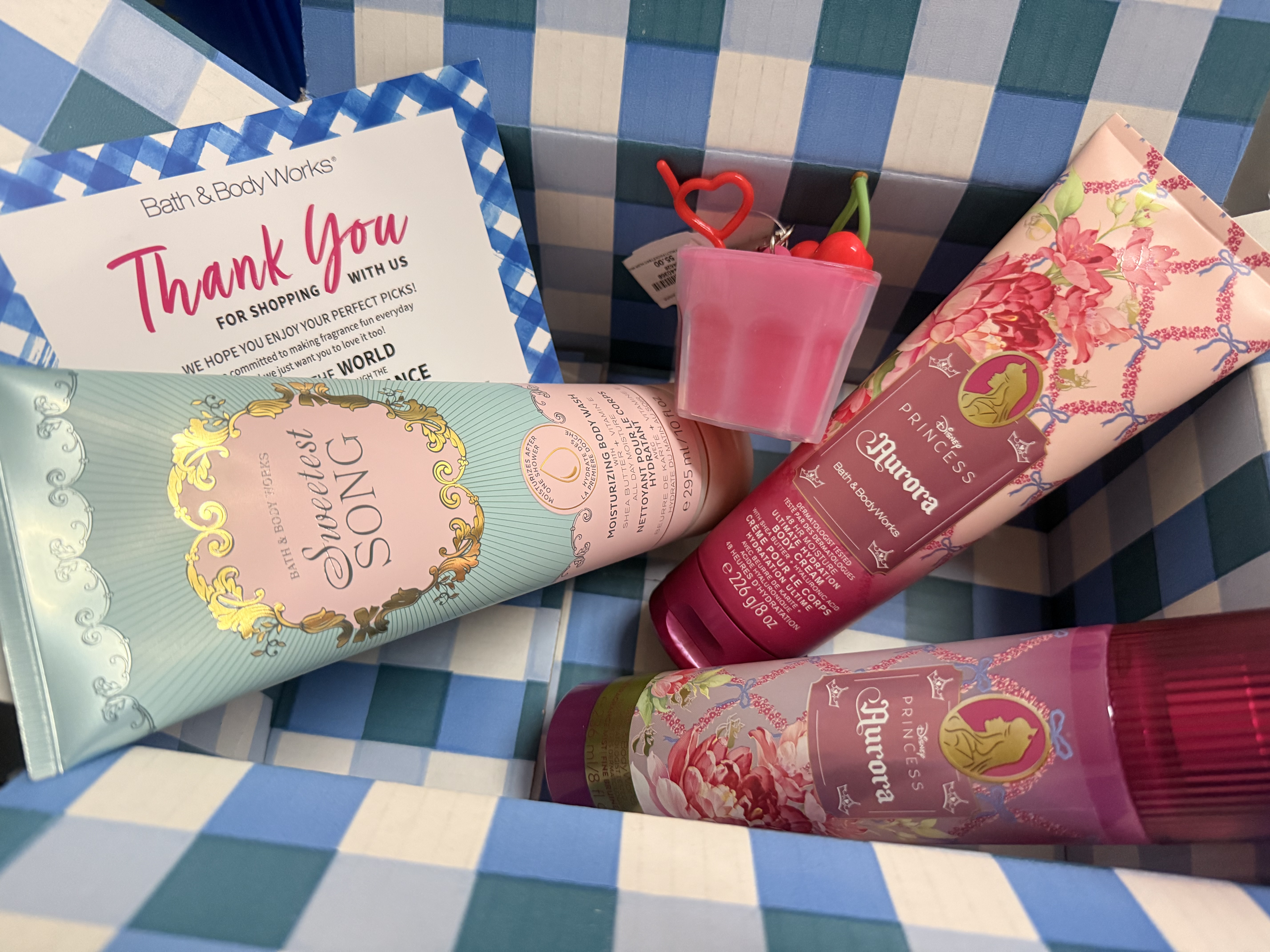 https://d3f8vdj1myj9bw.cloudfront.net/production/rating-and-review/bath_and_body_works/bbw-my/28023903/28023903/review-images/f29d9f8d-1064-49e4-9dbb-1d548ddecbfc.jpeg