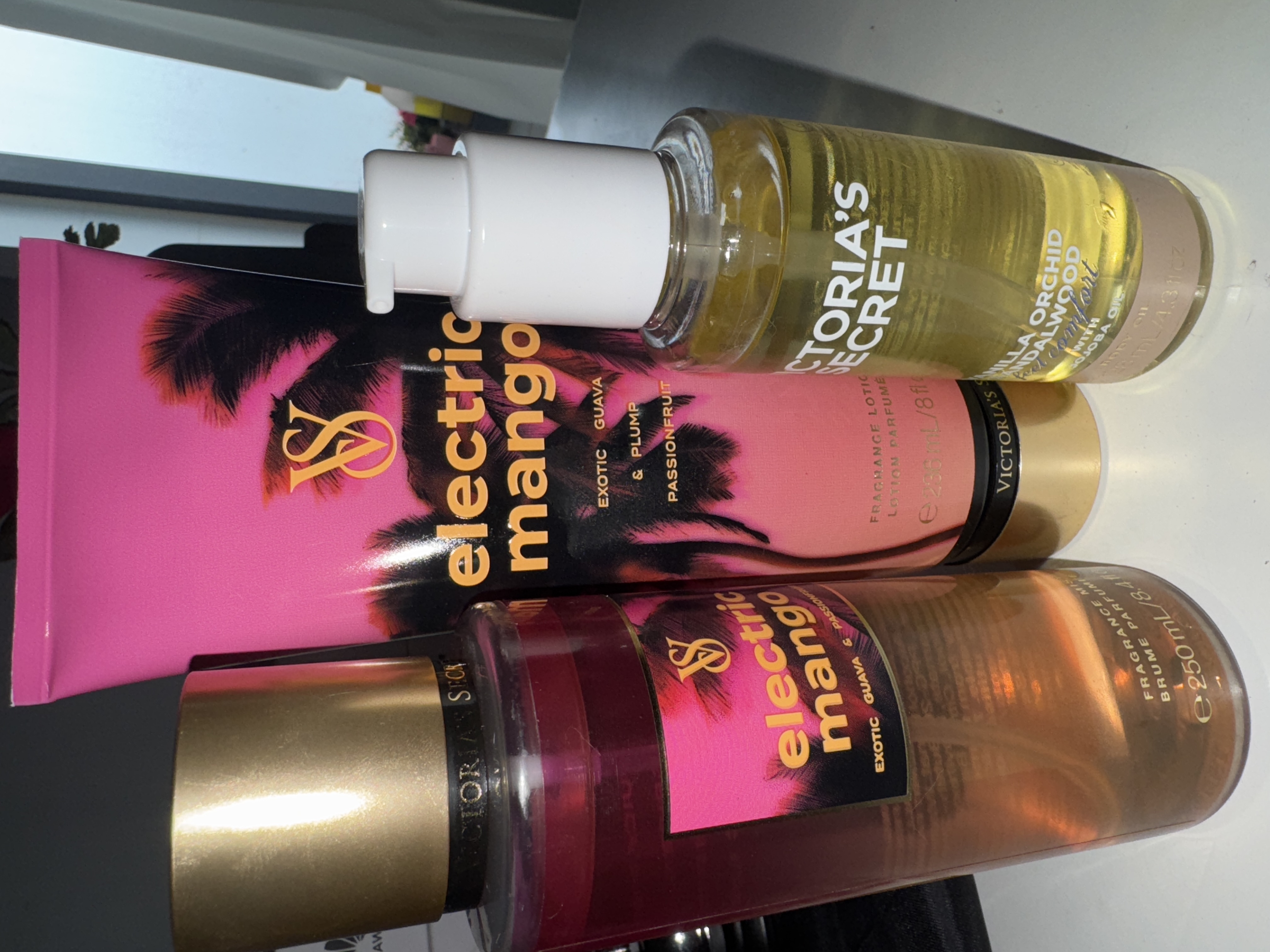 https://d3f8vdj1myj9bw.cloudfront.net/production/rating-and-review/victorias_secret/victoriasecret-MY/1124650200/26800183/review-images/b6495391-9a1c-4776-b54a-d1cd8ce47b45.jpeg